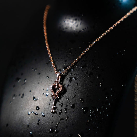 Rosé Unlock Neckpiece