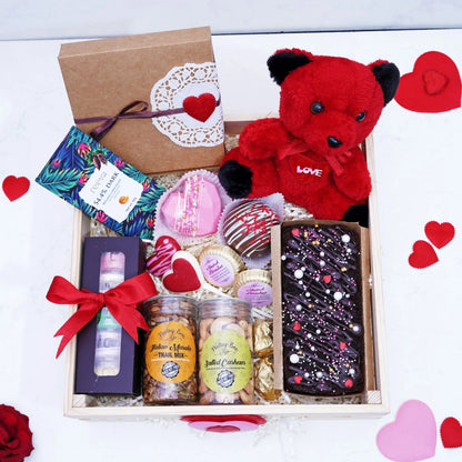 Cupid’s Crate – A Luxury Valentine’s Day Hamper